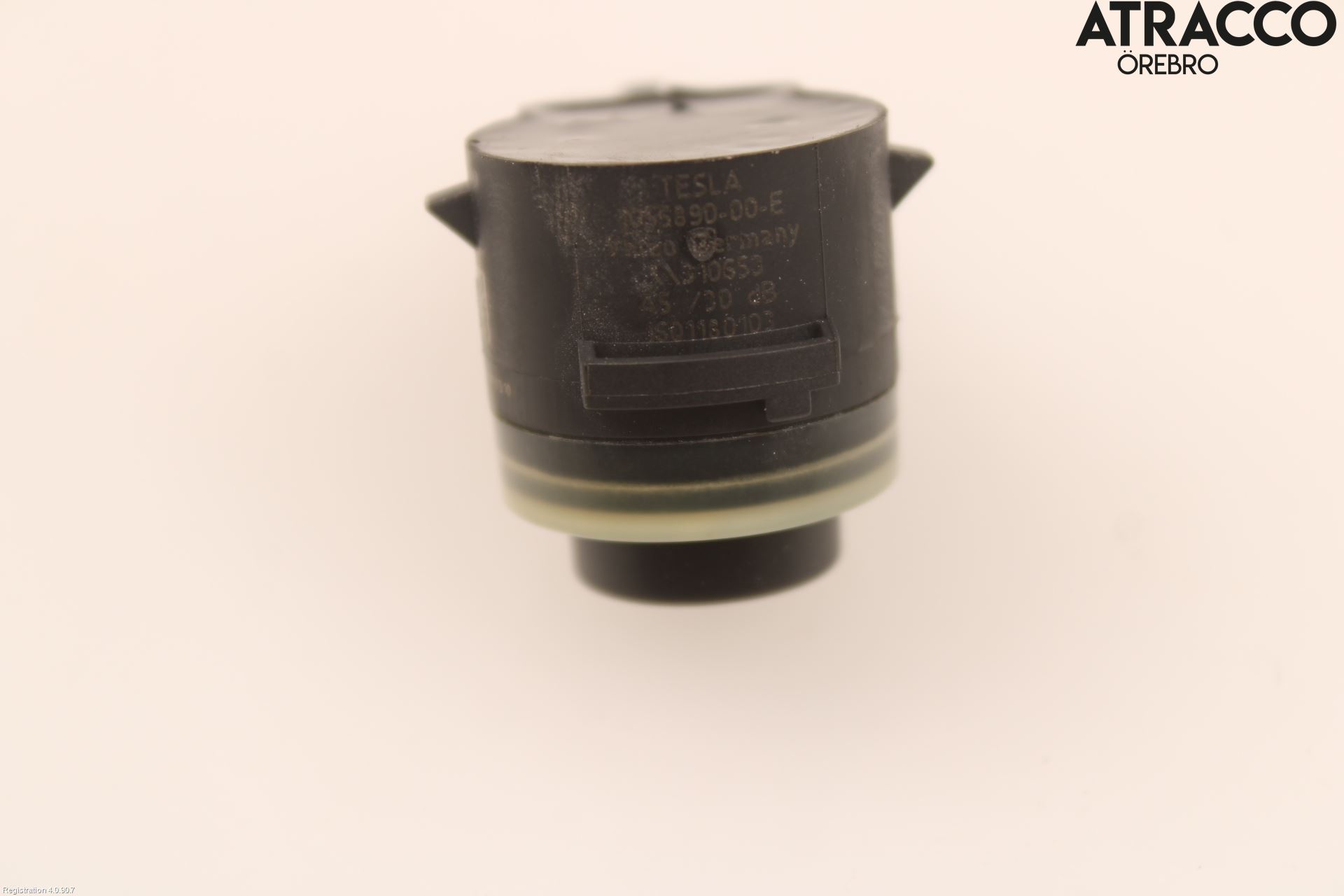 Tesla MODEL X 16- Parkeringshjälp Backsensor