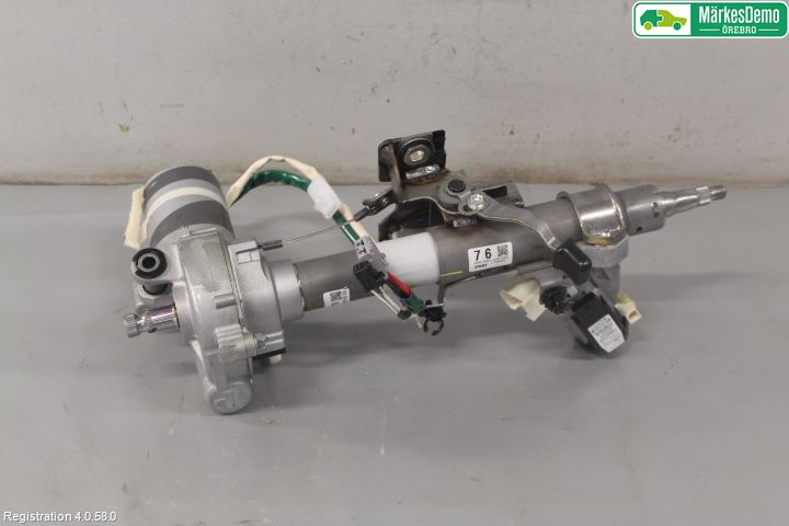 Toyota VERSO-S 11-16 Rattaxelagg Med Inb Servo