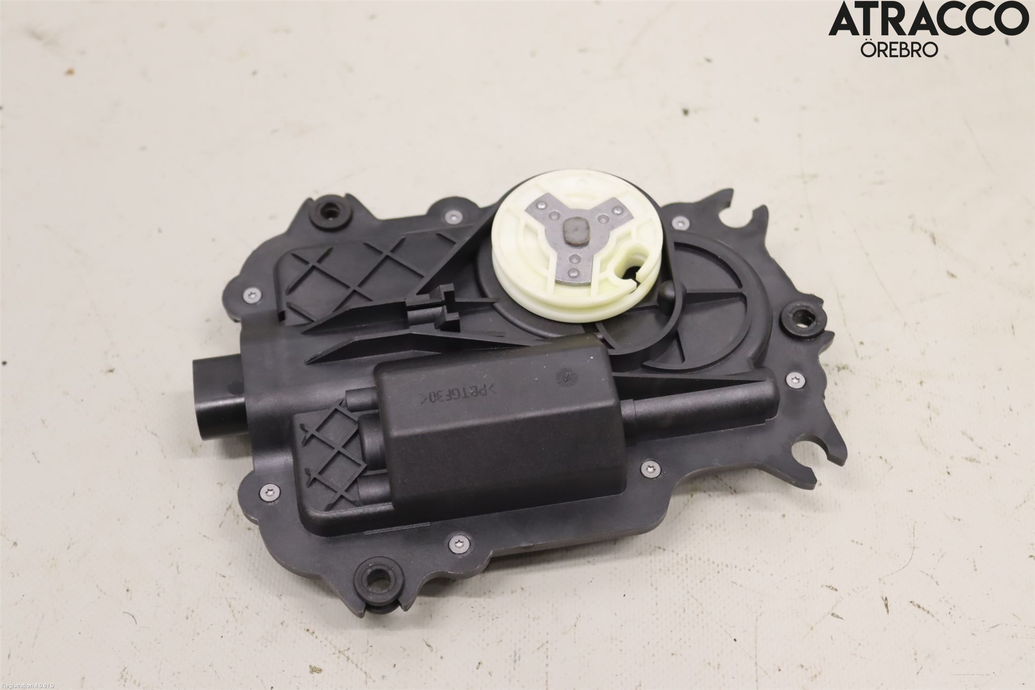 Audi A8/S8 4E  02-09 Låskista-Dörrlås