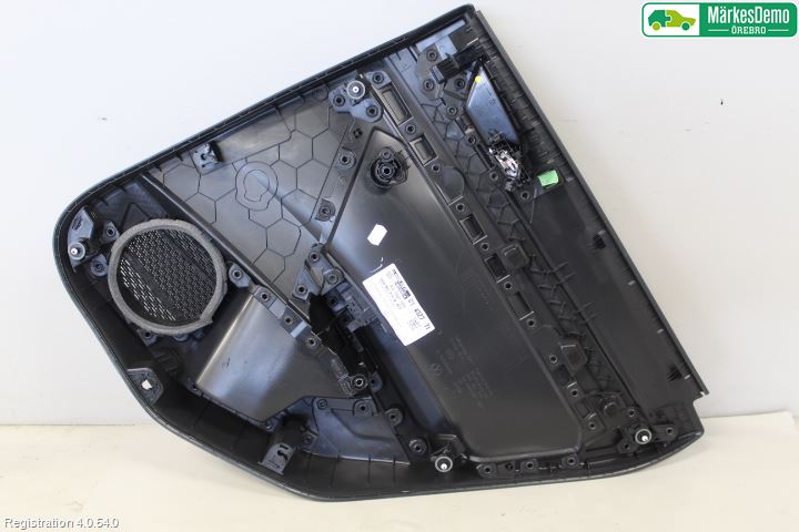 Volkswagen VW POLO VI 18->> Dörrklädsel Vä