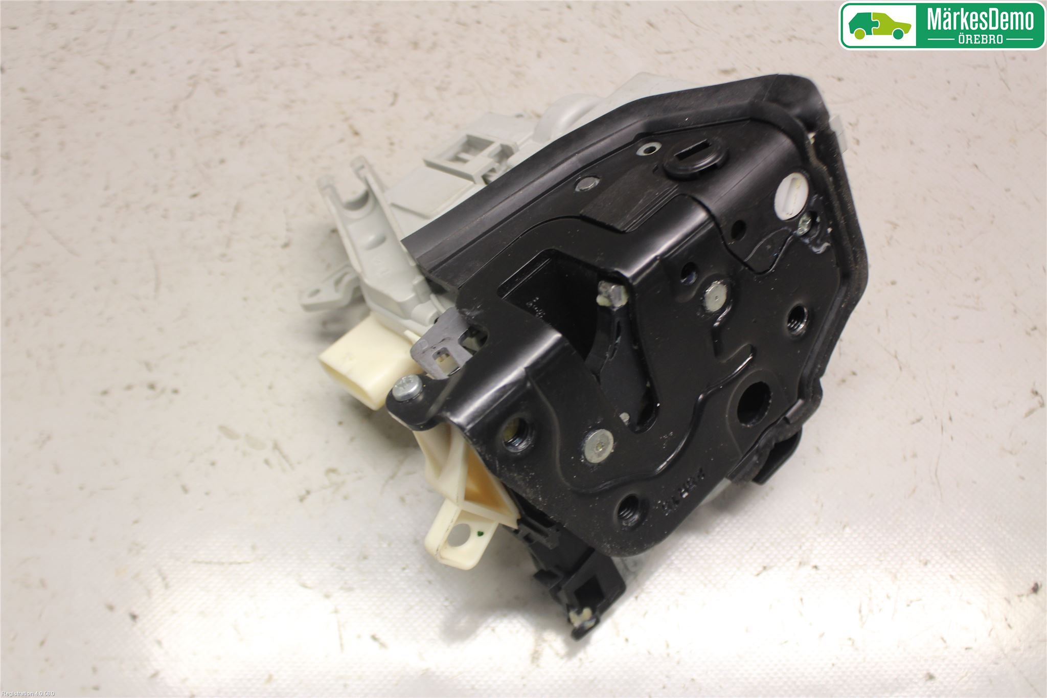 Audi A4 12-15 Låskista-Dörrlås