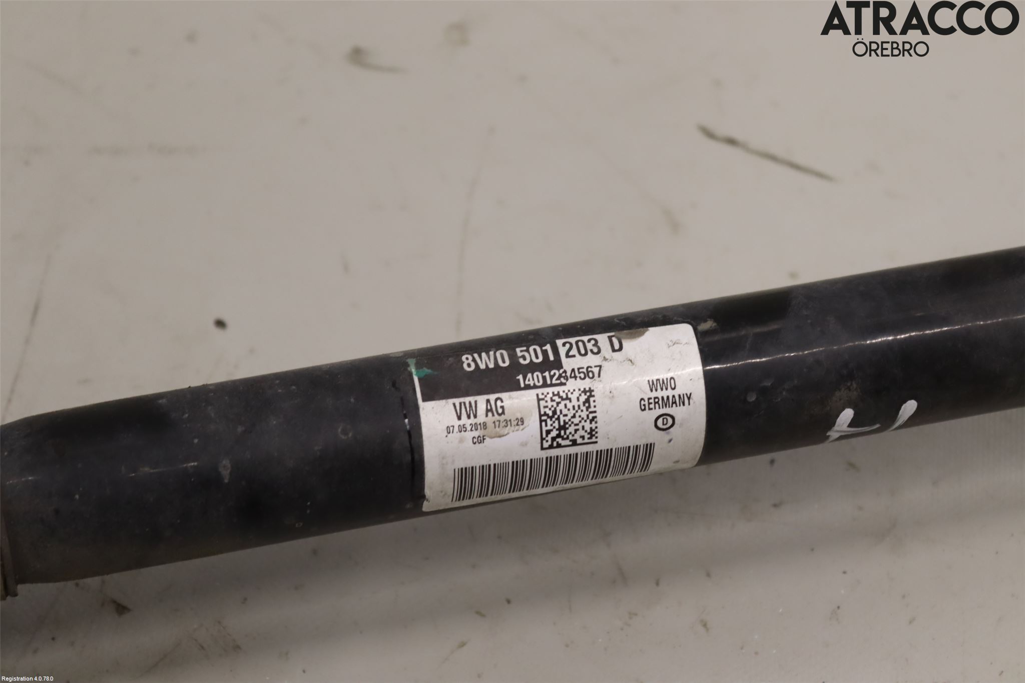 Audi A4/S4 B9 16-19 Drivaxel Bak Vä-Hö