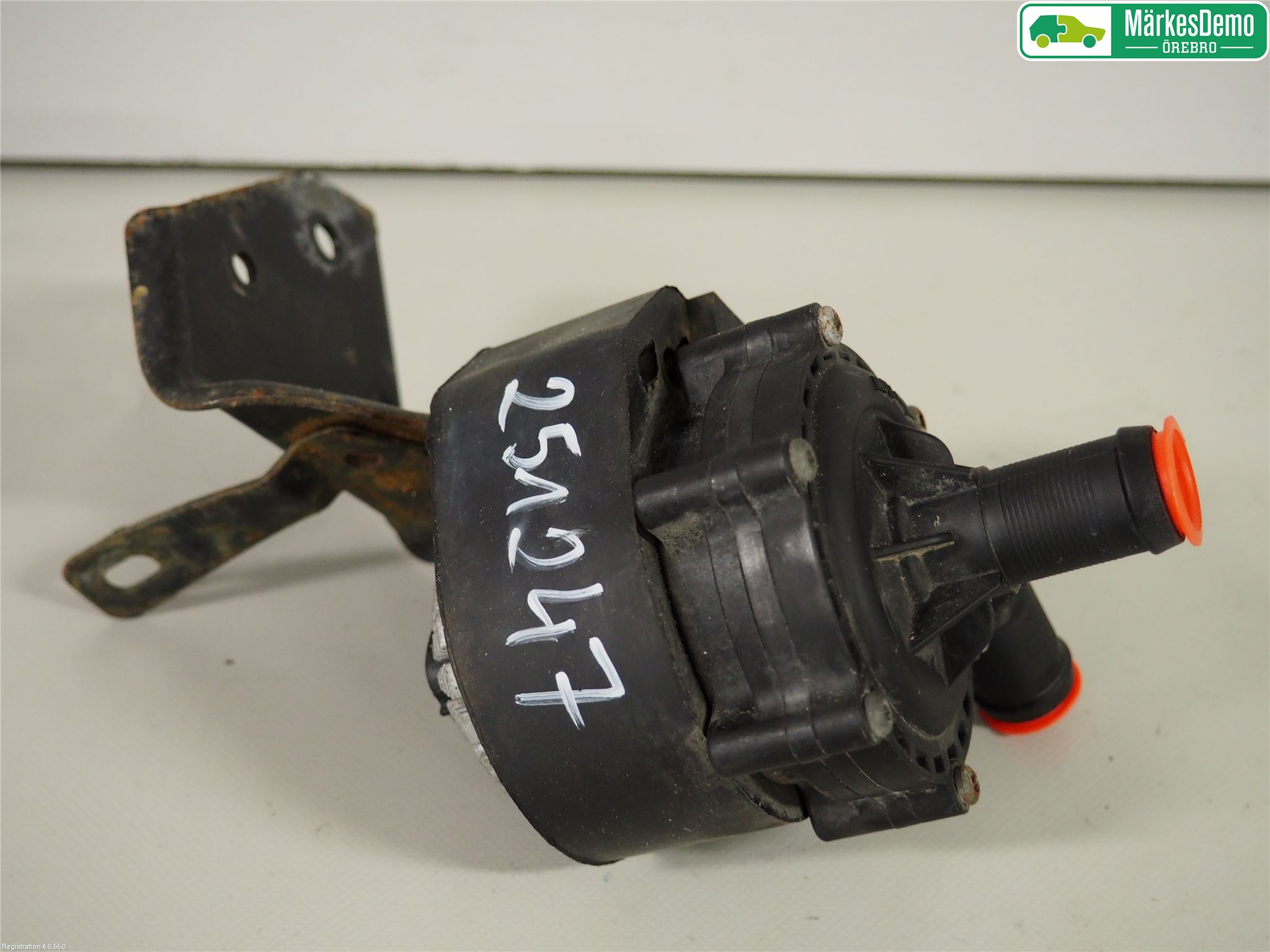 Nissan LEAF 11-17 Vattenpump
