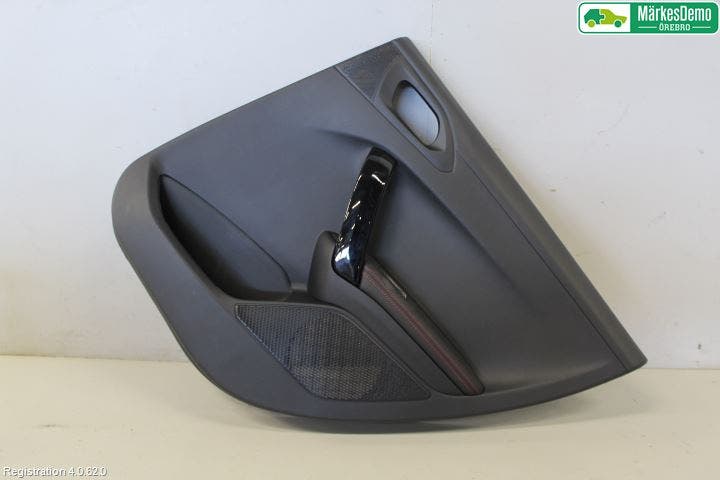 Peugeot 2008 13-20 Dörrklädsel Hö