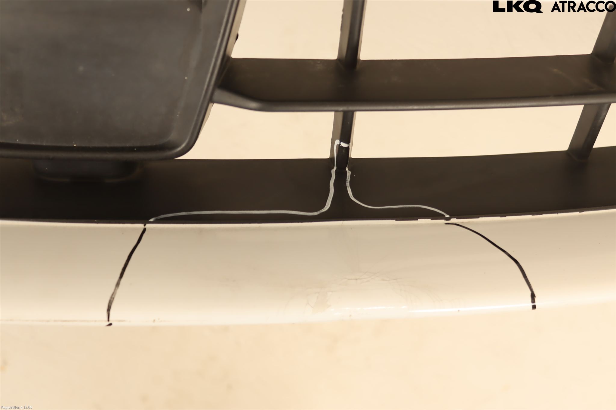 Nissan PULSAR Stötfångarbeklädnad Fram
