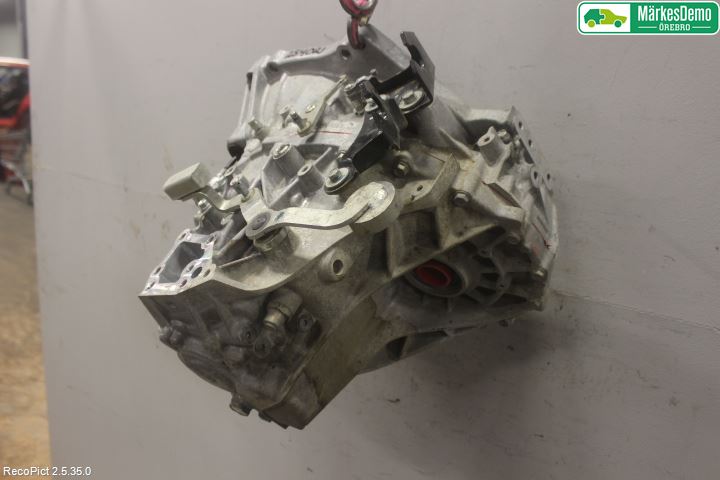 Toyota AURIS 13-19 Växellåda Man 6 Vxl