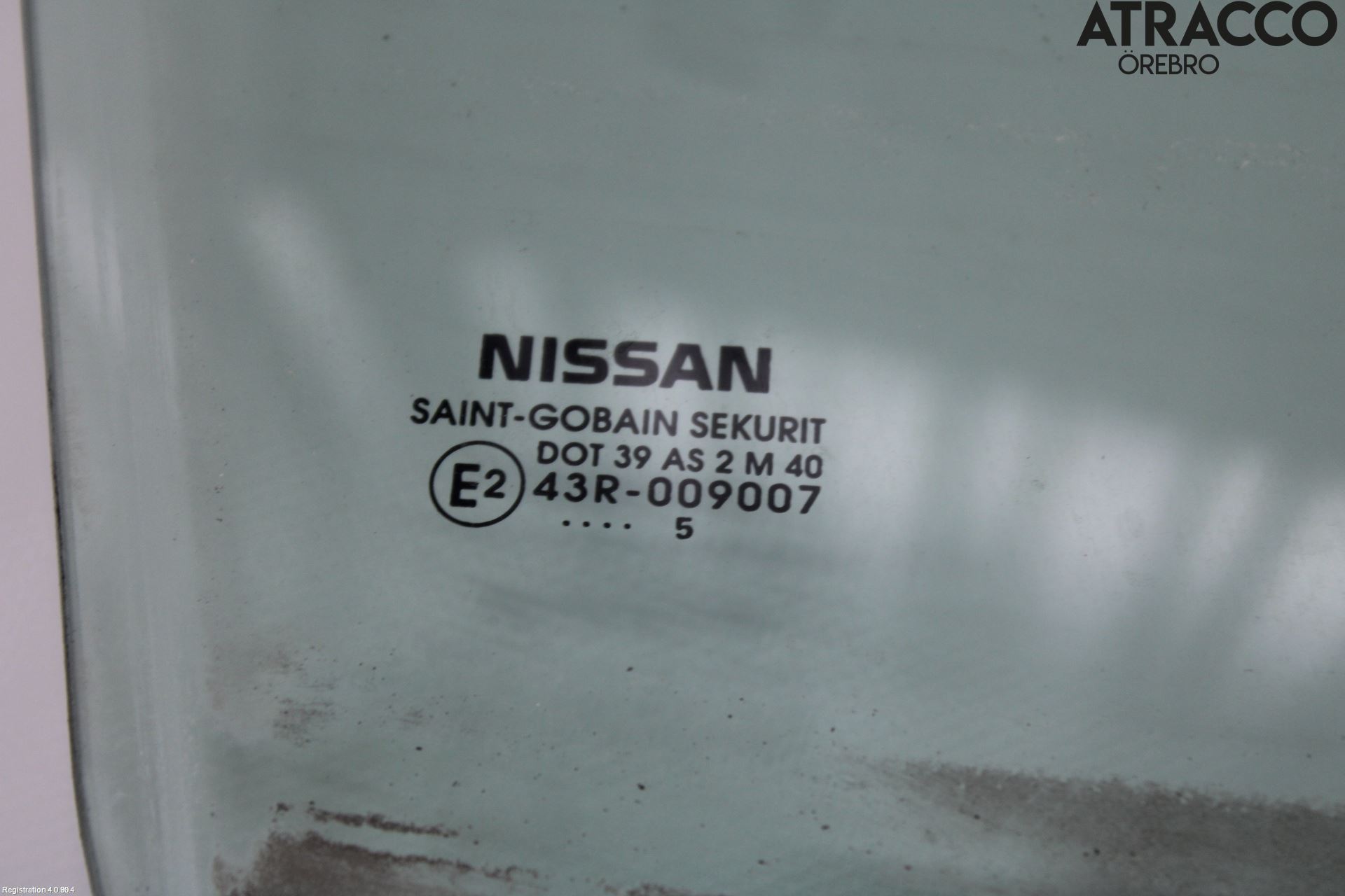 Nissan LEAF 11-17 Dörruta Fram Höger