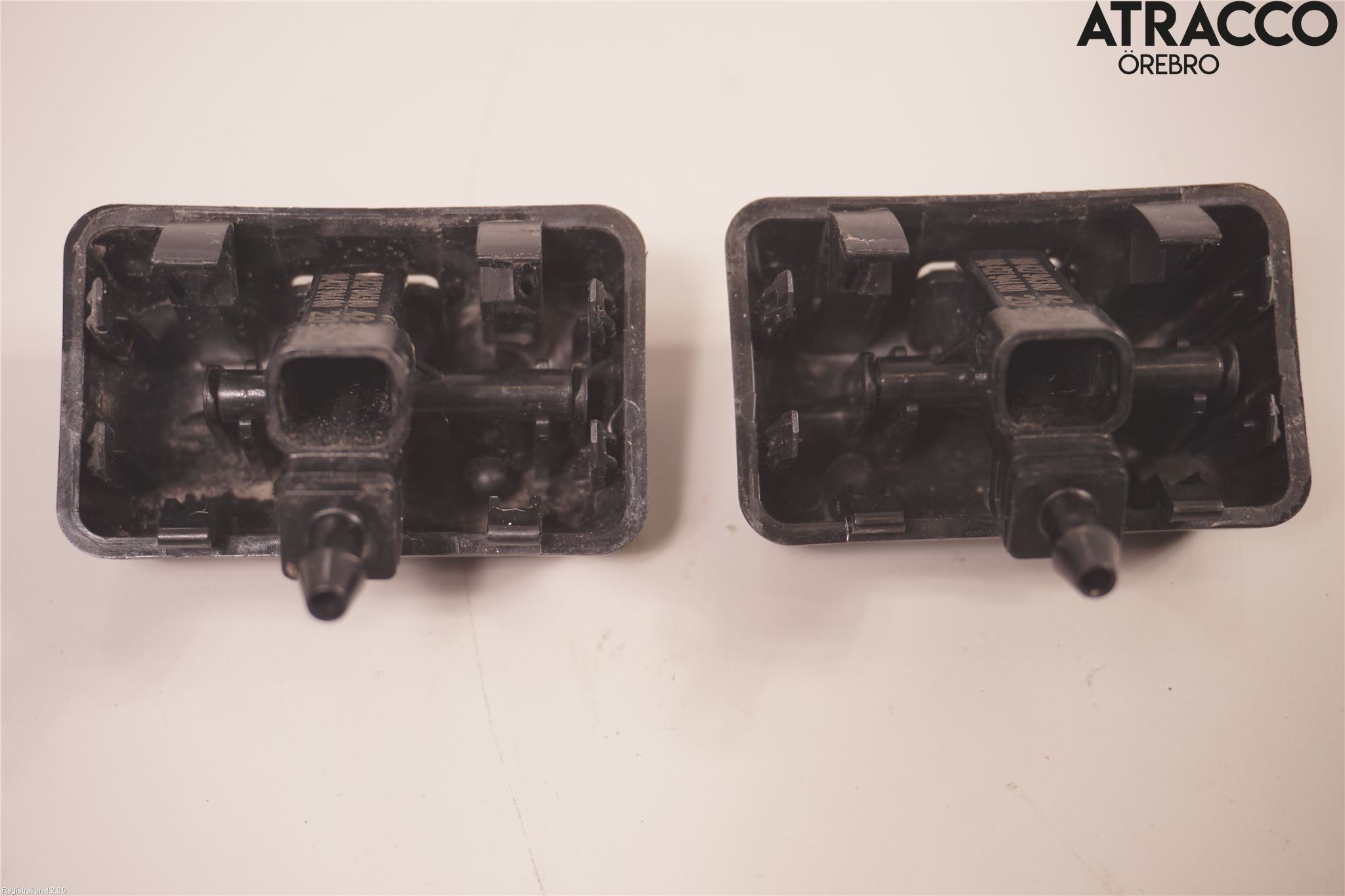 Citroen C4/E-C4 C4X/E-C4X III 21- Spolarmunstycke Rutor