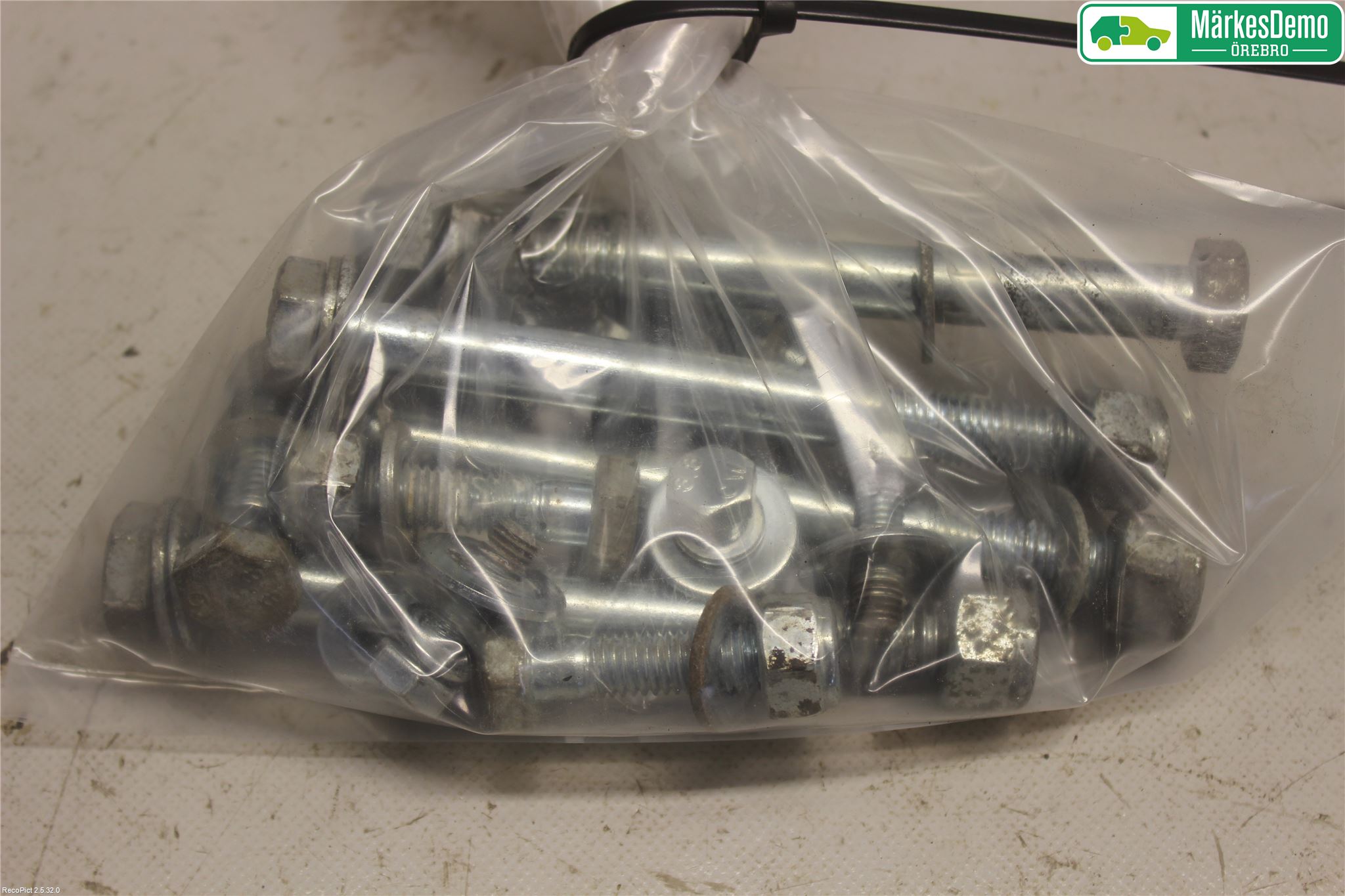 Mitsubishi OUTLANDER 13-21 Dragkrok