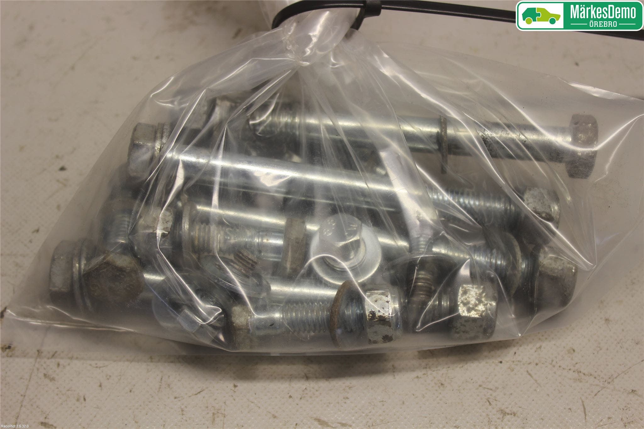 Mitsubishi OUTLANDER 13-21 Dragkrok