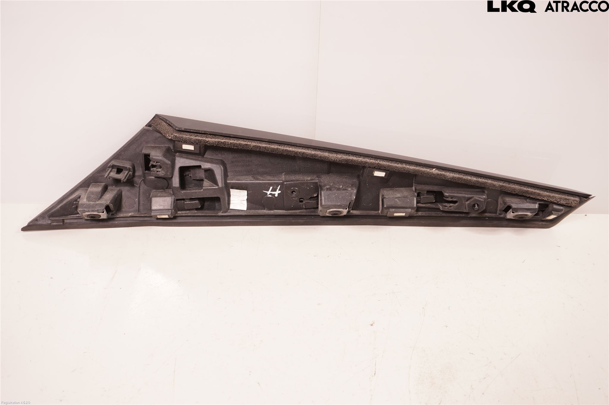 Peugeot 2008/E-2008 20- Spoiler Baklucka