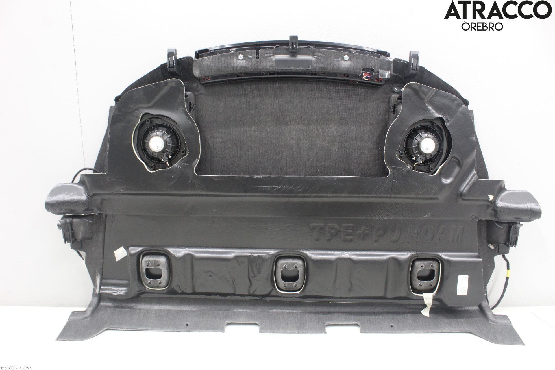 Tesla MODEL 3 17- Hatthylla