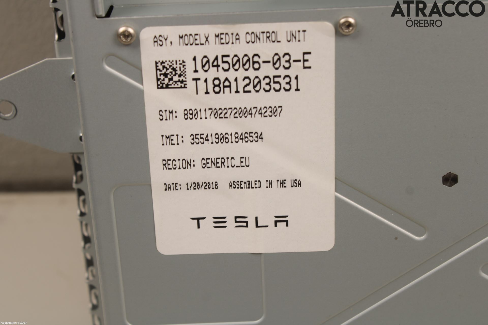 Tesla MODEL X 16- Bildskärm