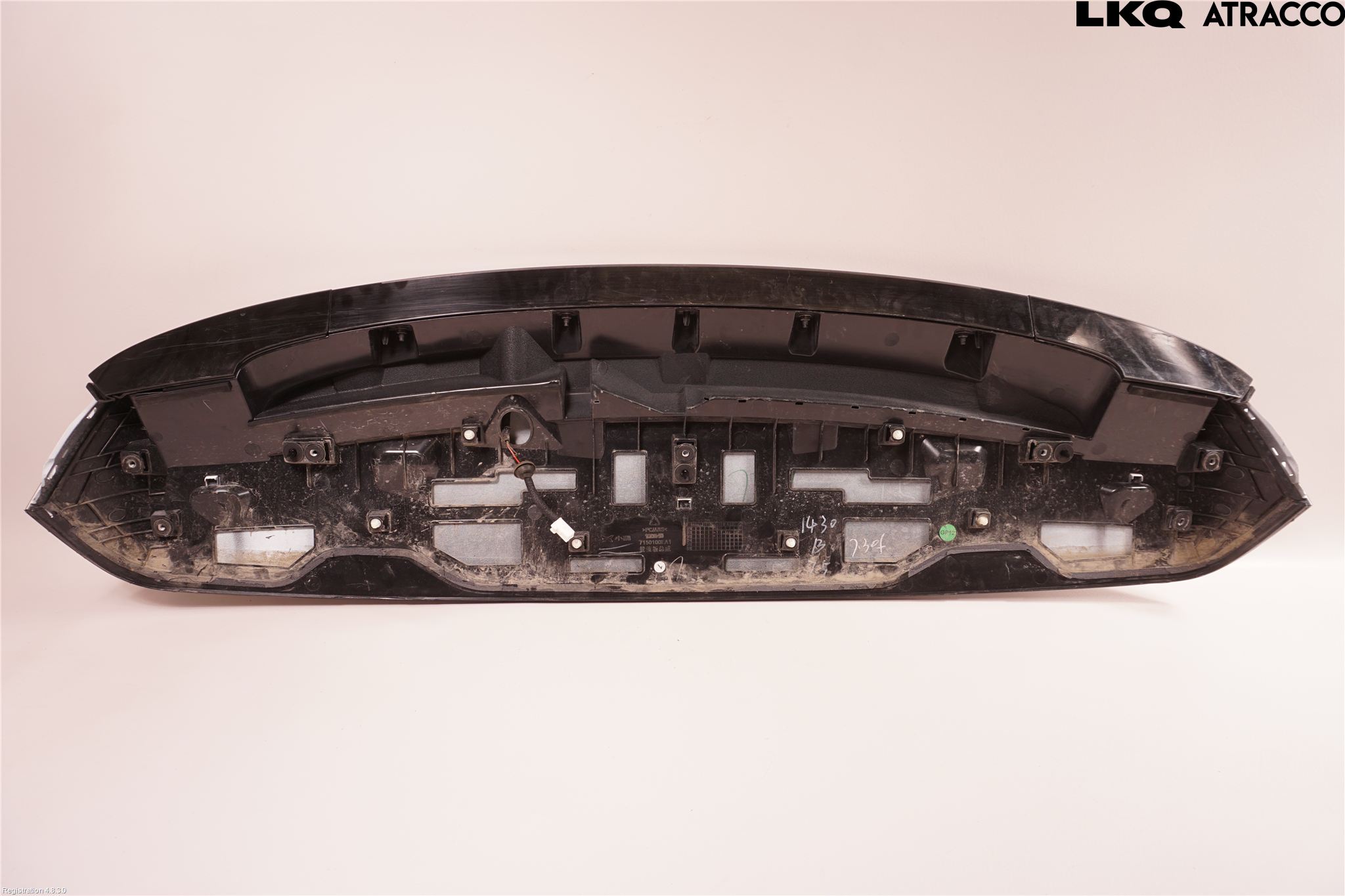 XPENG G9 22- Spoiler Baklucka