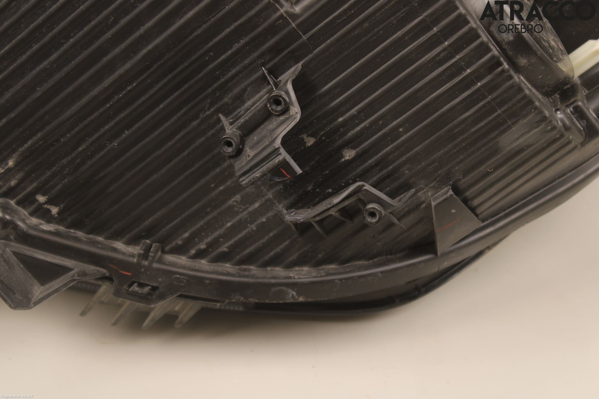 Peugeot 208/E-208 20- Strålkastare Höger