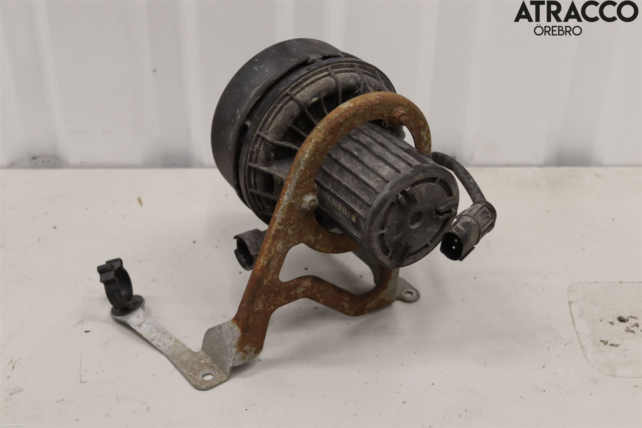 BMW 5 E60/61 Sed/Tou 02-10 Luftpump-Avgasrening