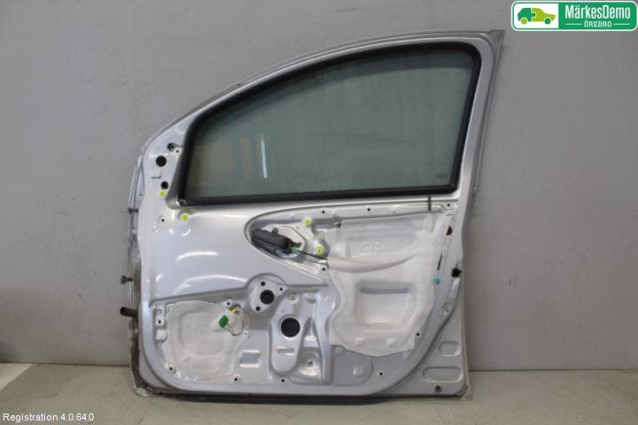 Peugeot 107 Dörr Fram Höger