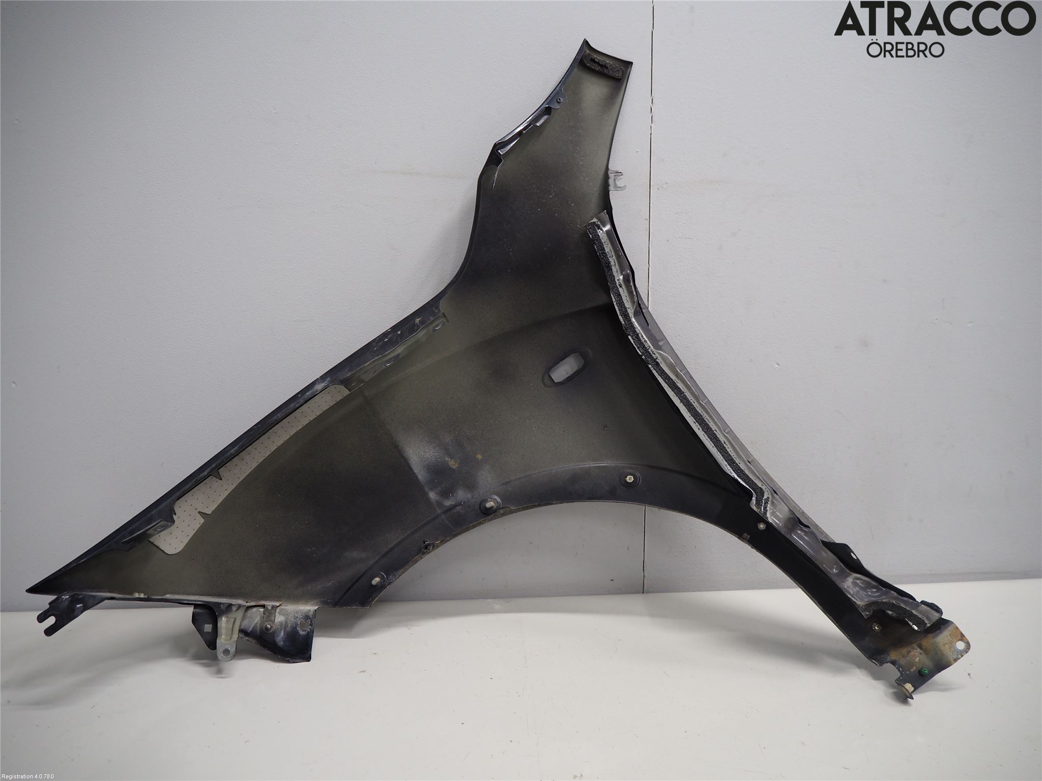 Nissan JUKE 10-14 Skärm Fram Höger