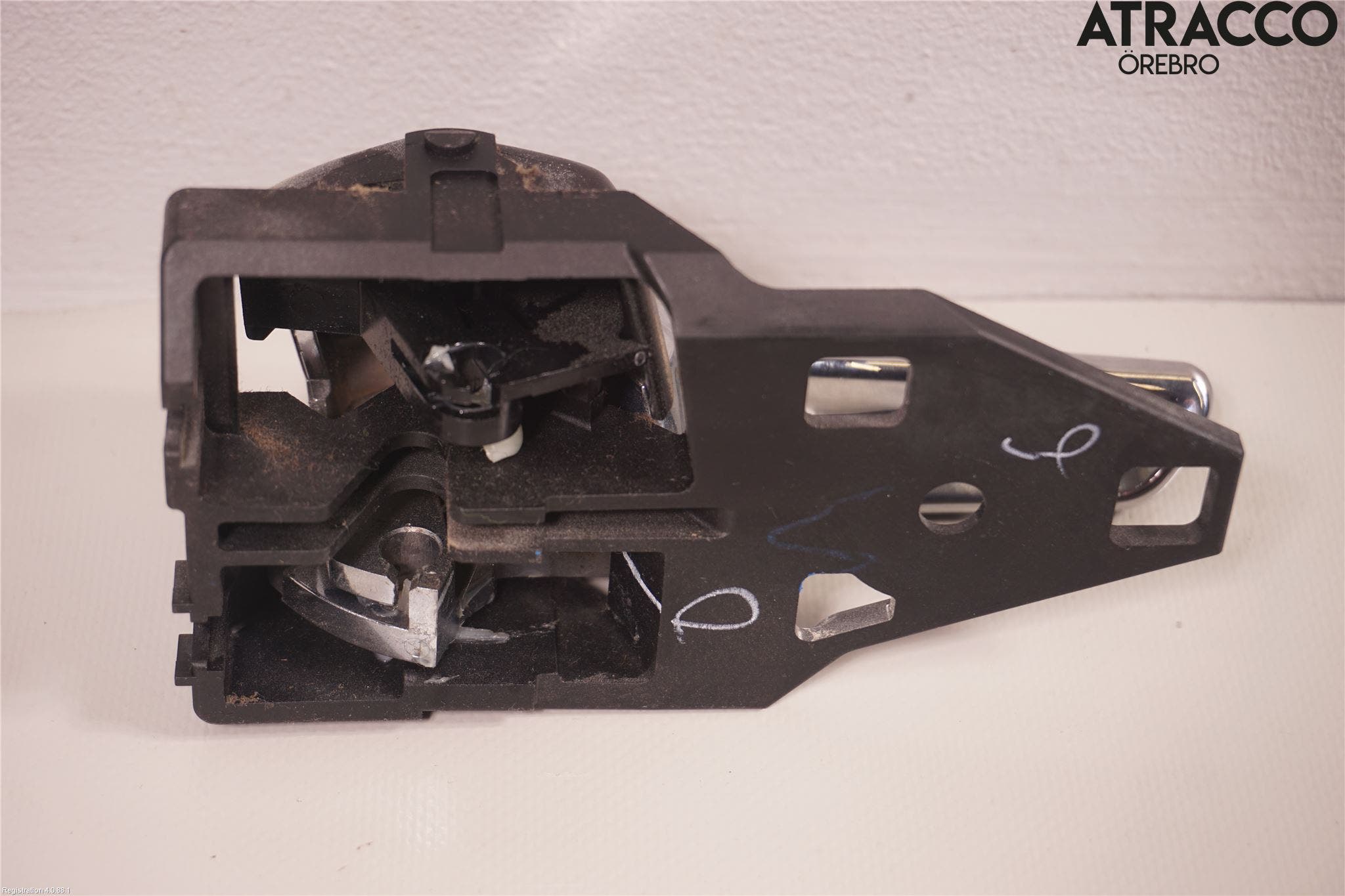 Toyota HILUX 16- Dörrhandtag Inre Hö