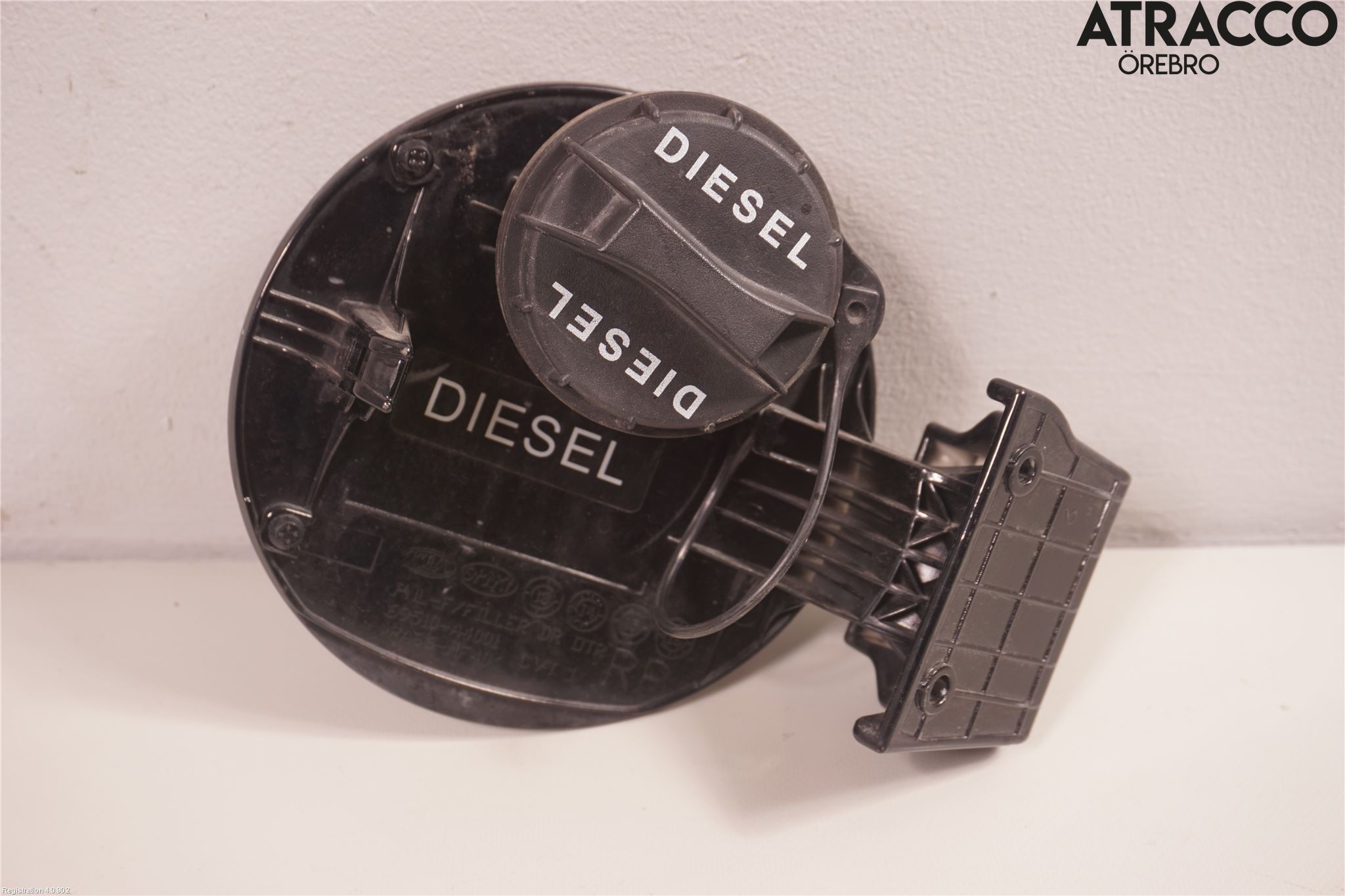 Kia CARENS III 13-19 Tanklucka