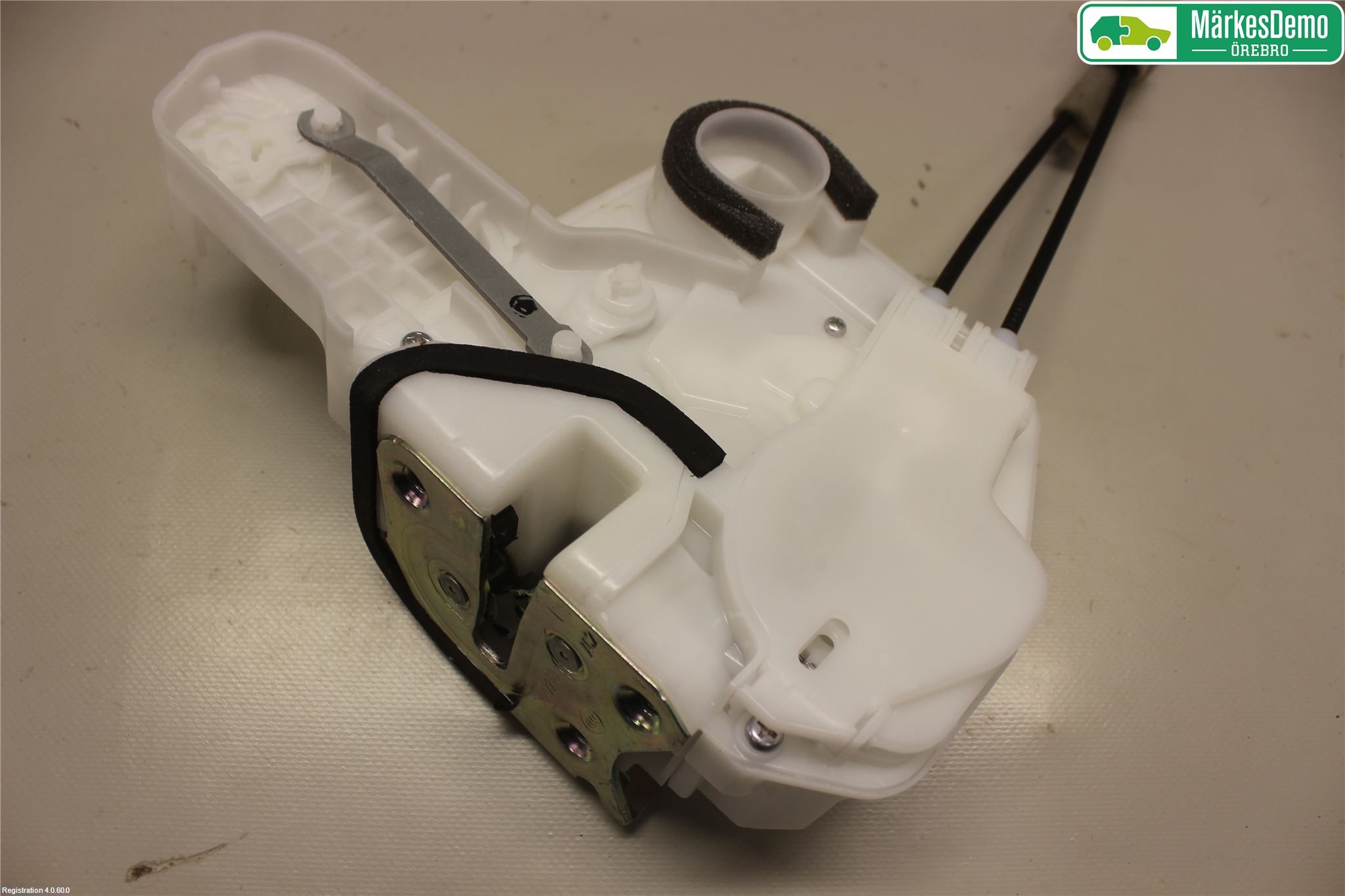 Mitsubishi OUTLANDER 13-21 Låskista-Dörrlås