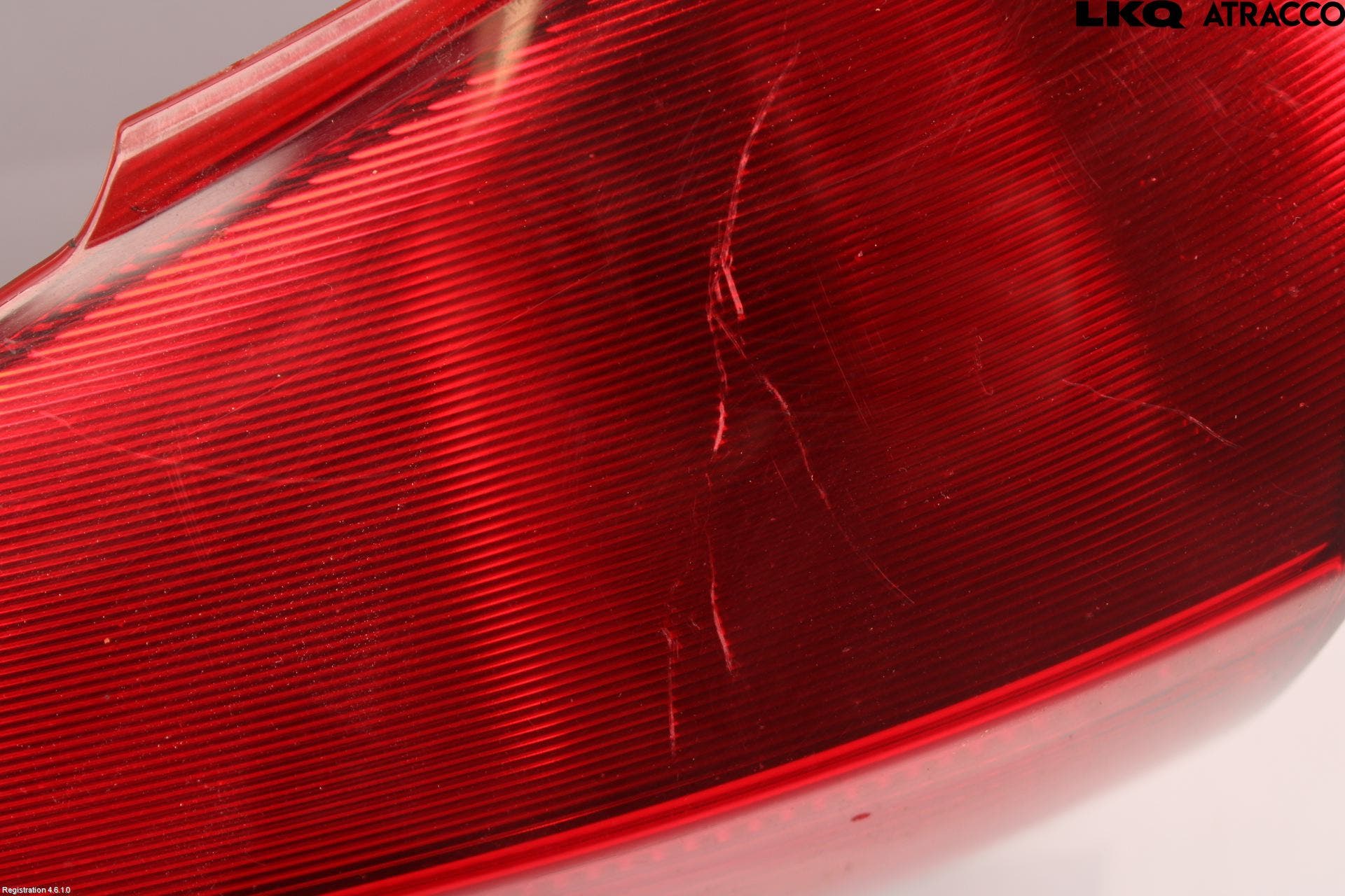 Toyota RAV4 13-18 Bakljus Lucka Hö