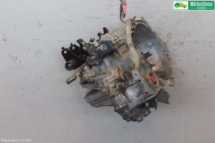 Toyota VERSO-S 11-16 Växellåda Man 6 Vxl