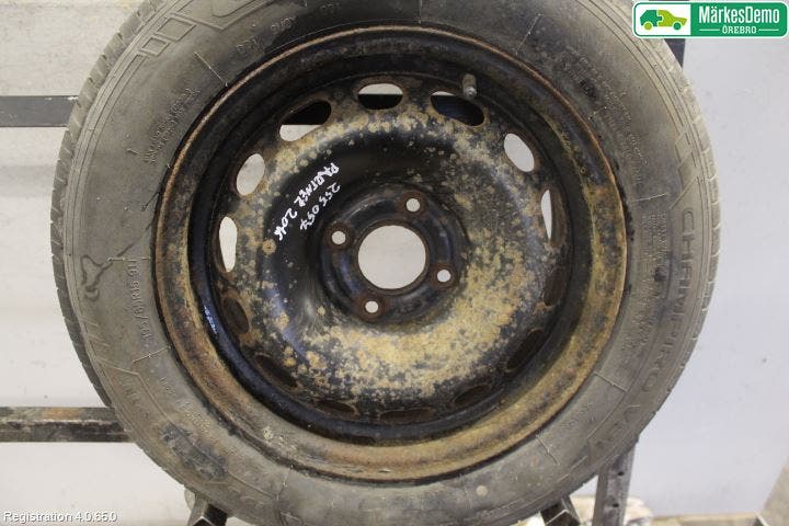 Peugeot PARTNER 16-18 Sommardäck Med Fälg