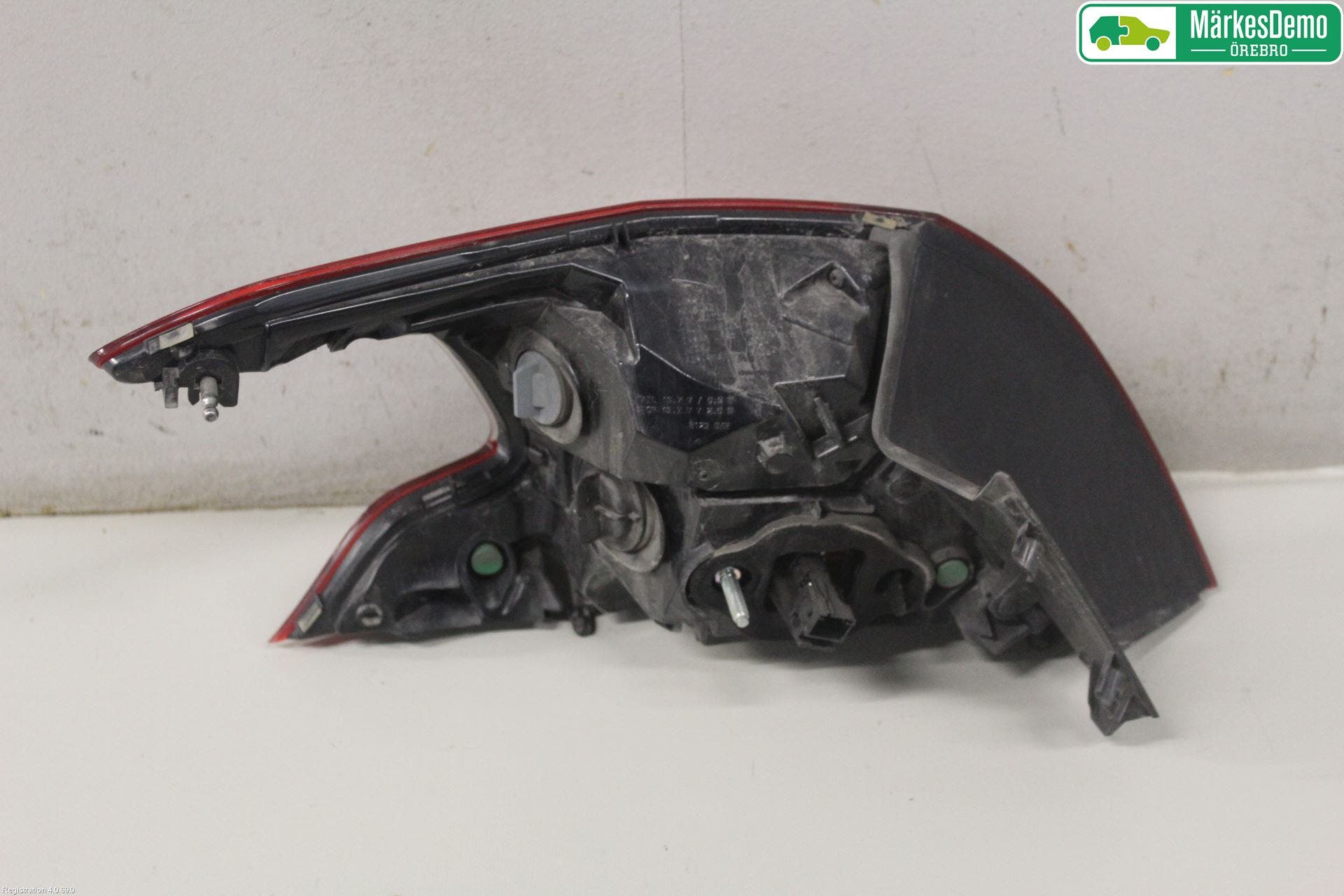 Peugeot 308 14-21 Bakljus Höger