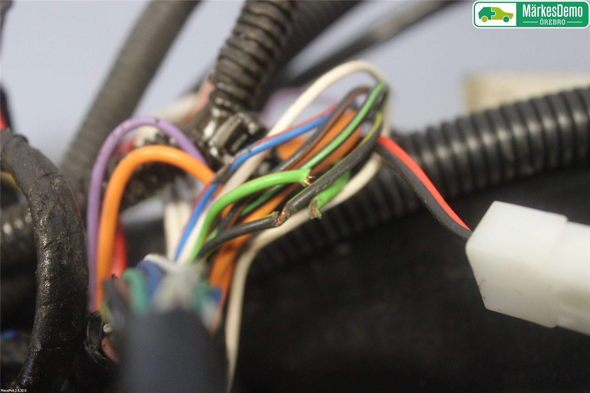 Mitsubishi OUTLANDER 13-21 Dragkrok