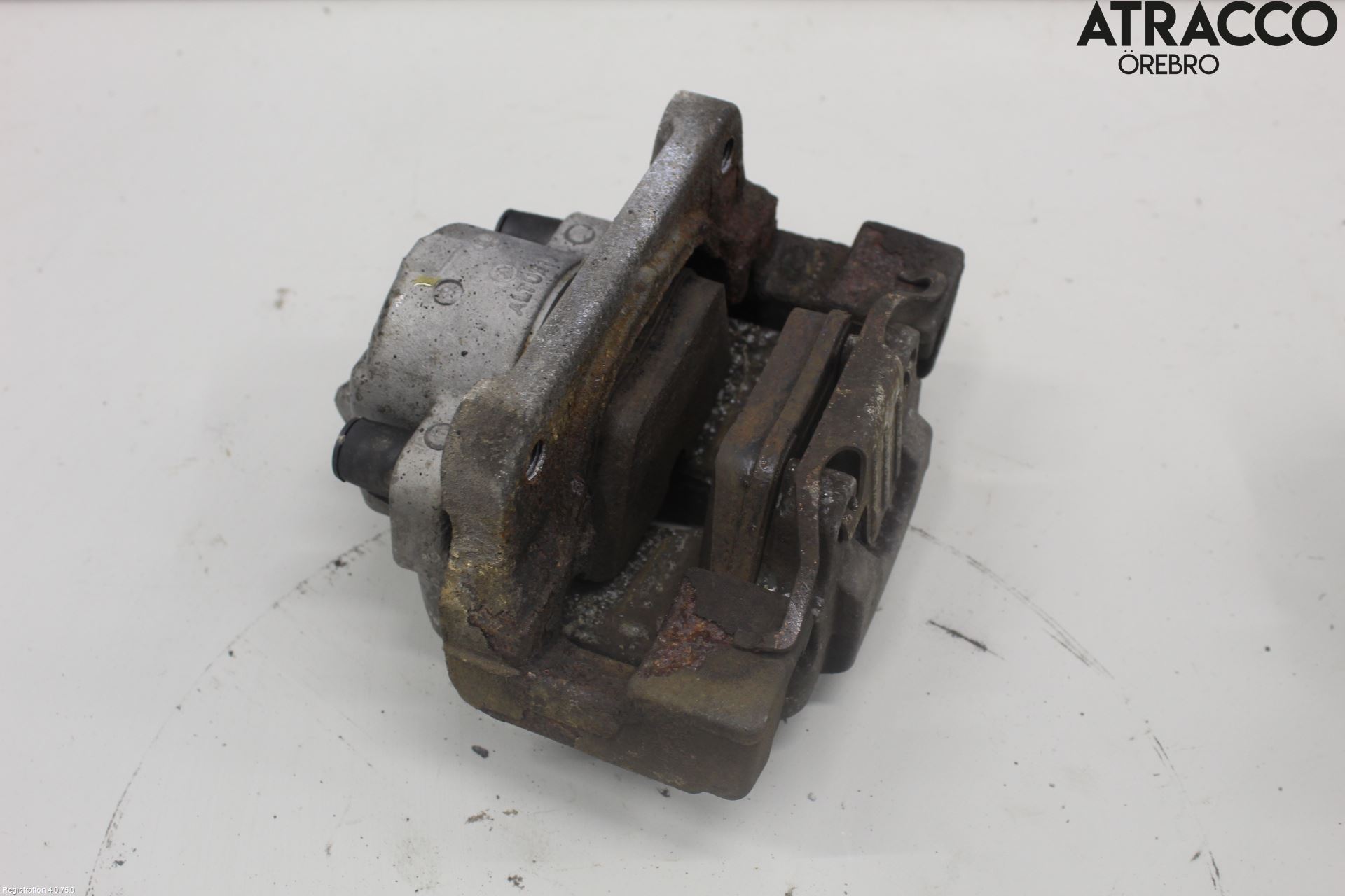 BMW 5 F10/F11/F18 09-17 Bromsok Fram Vänster