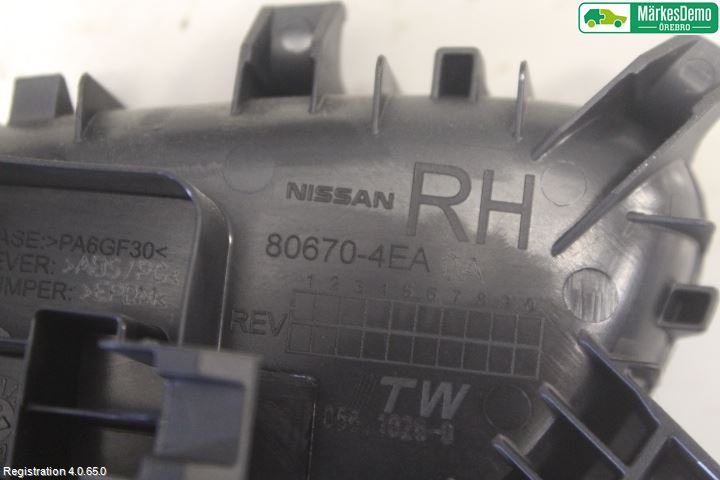 Nissan NAVARA, TREK-1 17-21 Dörrhandtag Inre Hö