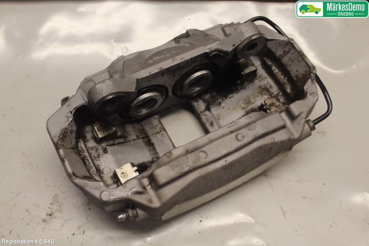 Audi A4/S4 B9 16-19 Bromsok Fram Höger