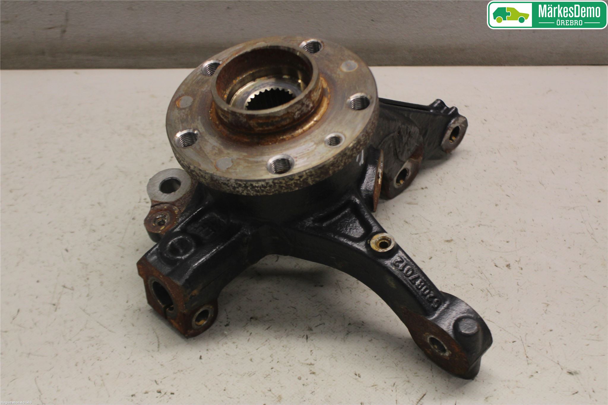 Fiat TIPO/CROSS 16- Styrspindel Lagerhus Vä