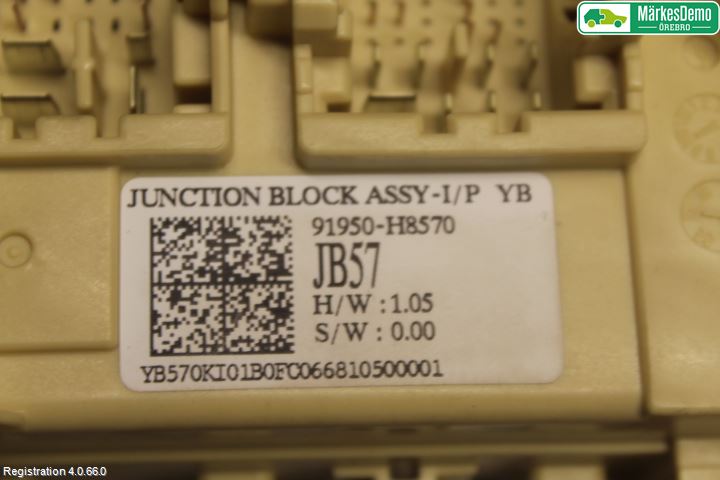 Kia STONIC 18->> Säkringsdosa-Elcentral