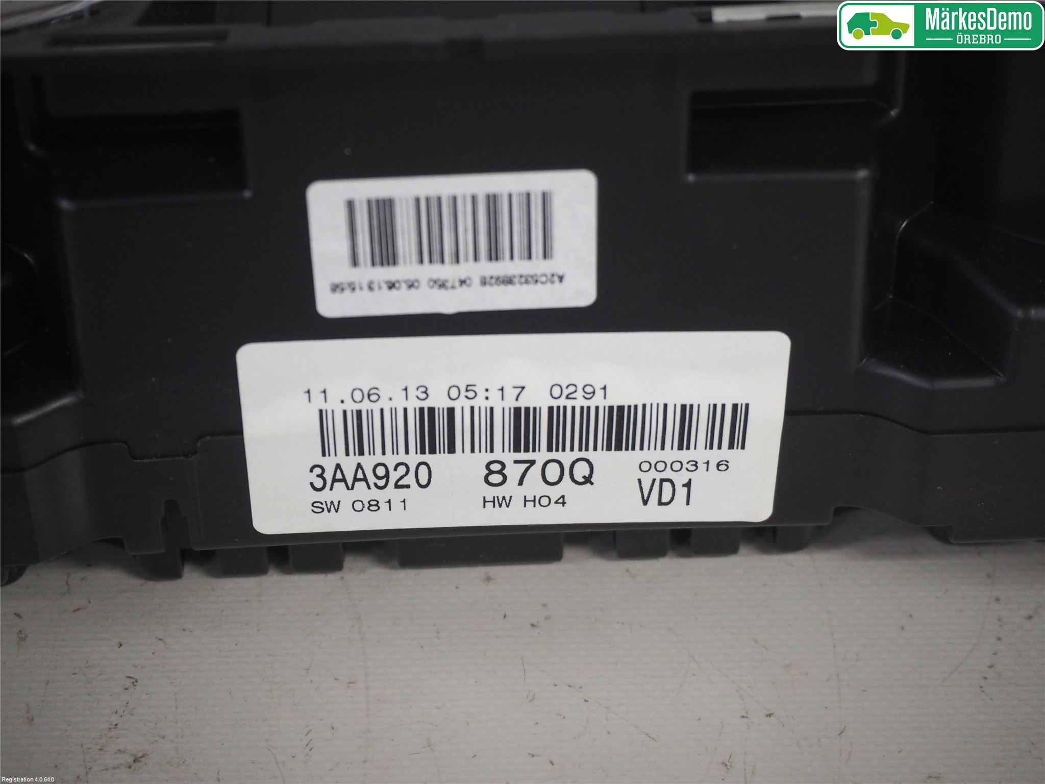 Volkswagen VW PASSAT 11-14 Instrument Komb