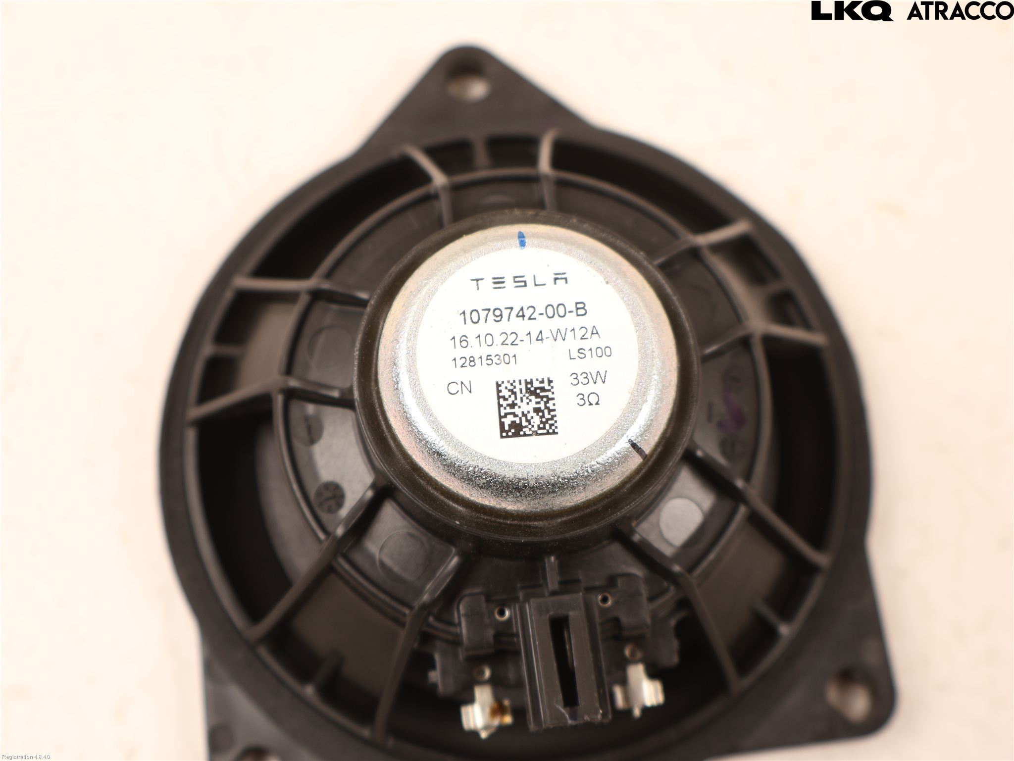 Tesla MODEL Y 21- Högtalare