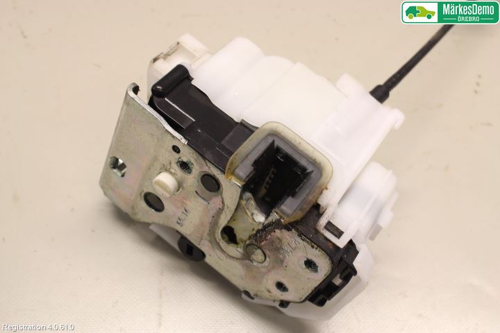 Fiat TIPO/CROSS 16- Låskista-Dörrlås