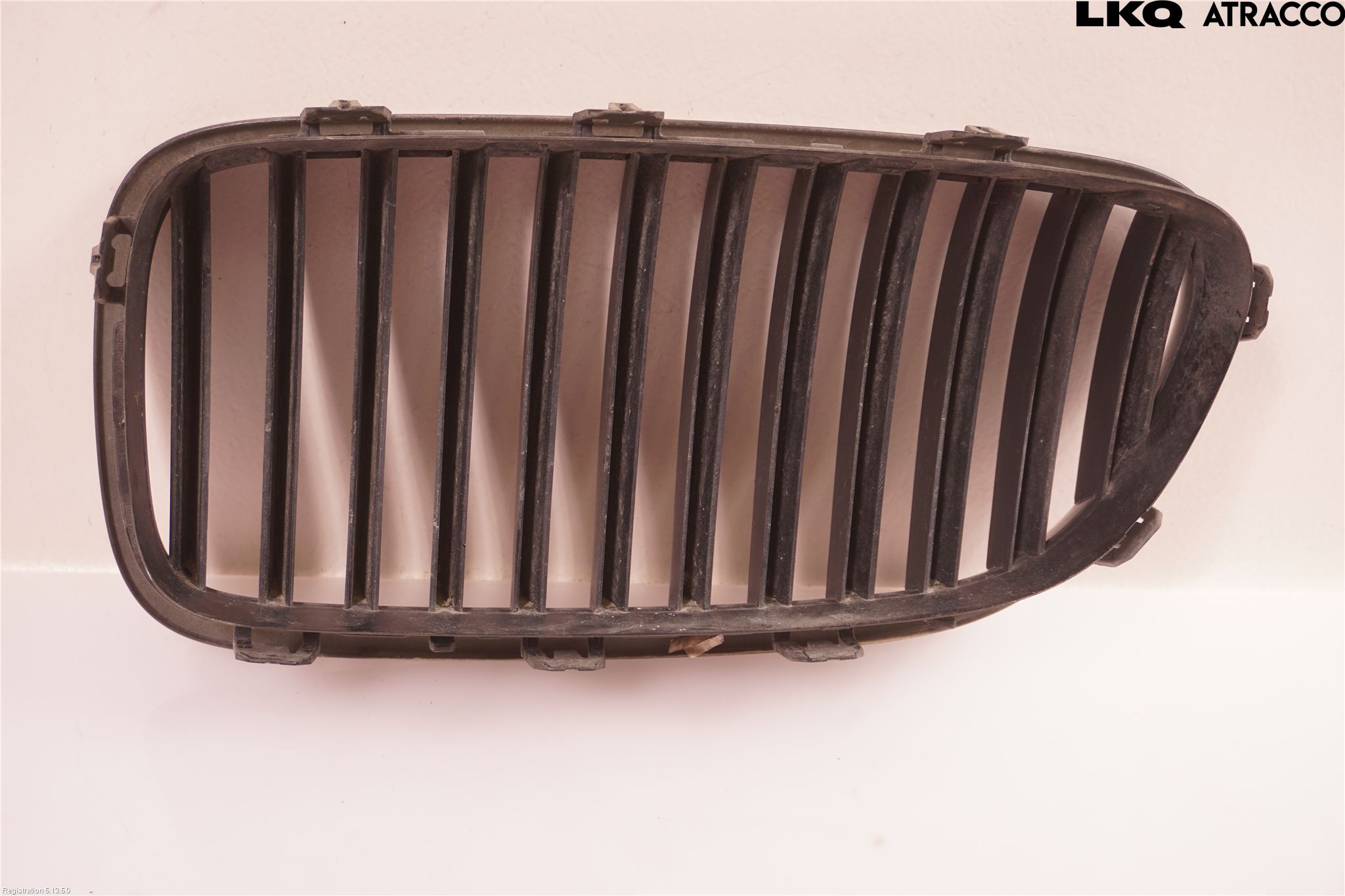 BMW 5 F10/F11/F18 09-17 Grilldel Höger