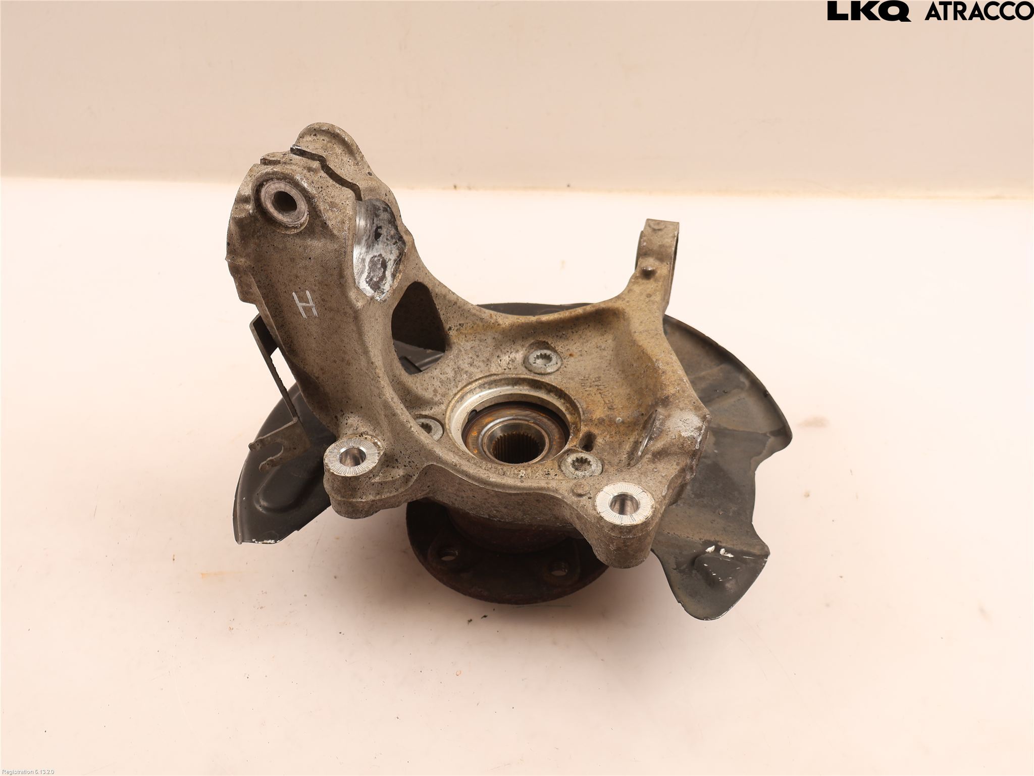 Volkswagen VW PASSAT 20-24 Styrspindel Lagerhus Hö