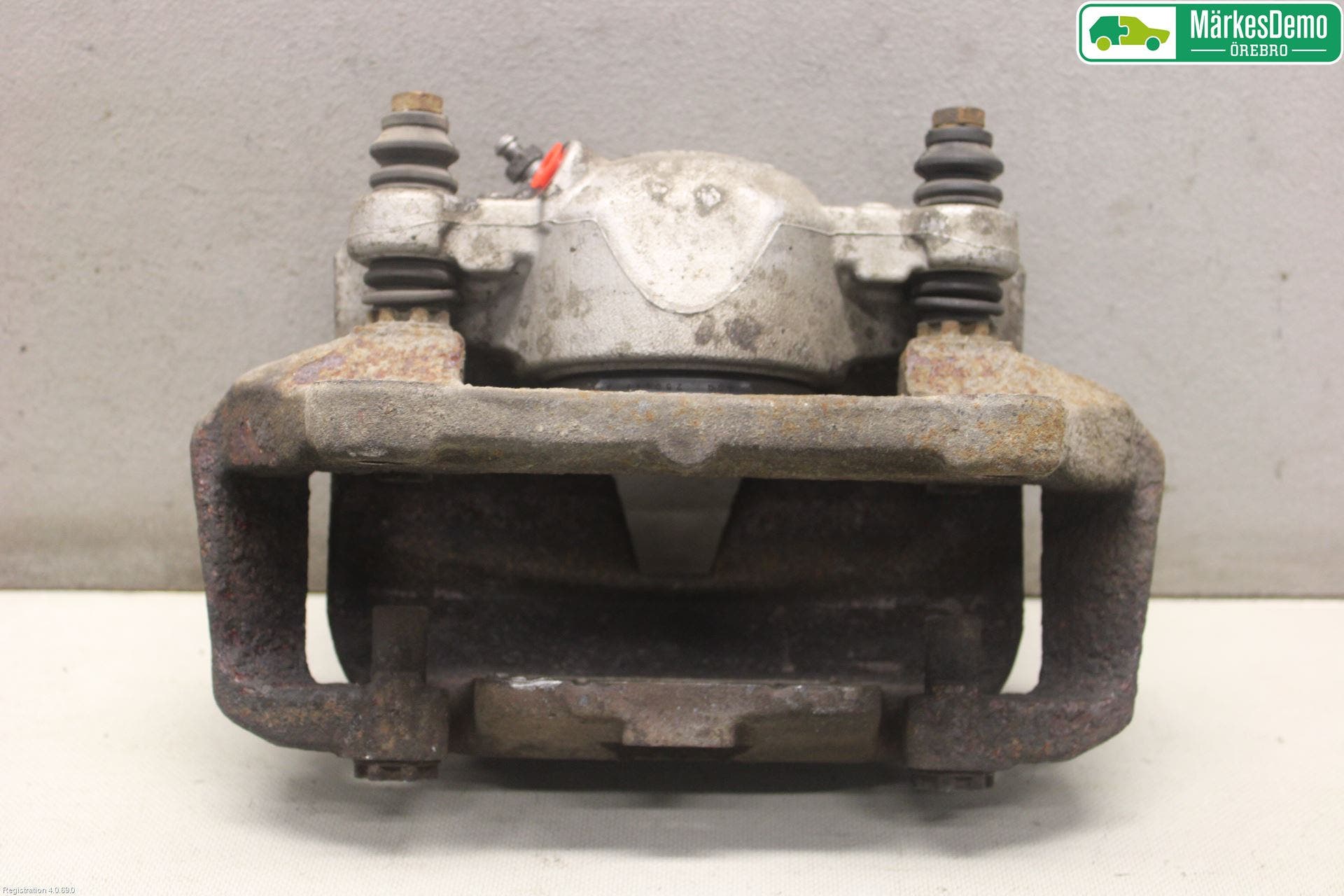 Audi Q5 09-16 Bromsok Fram Höger