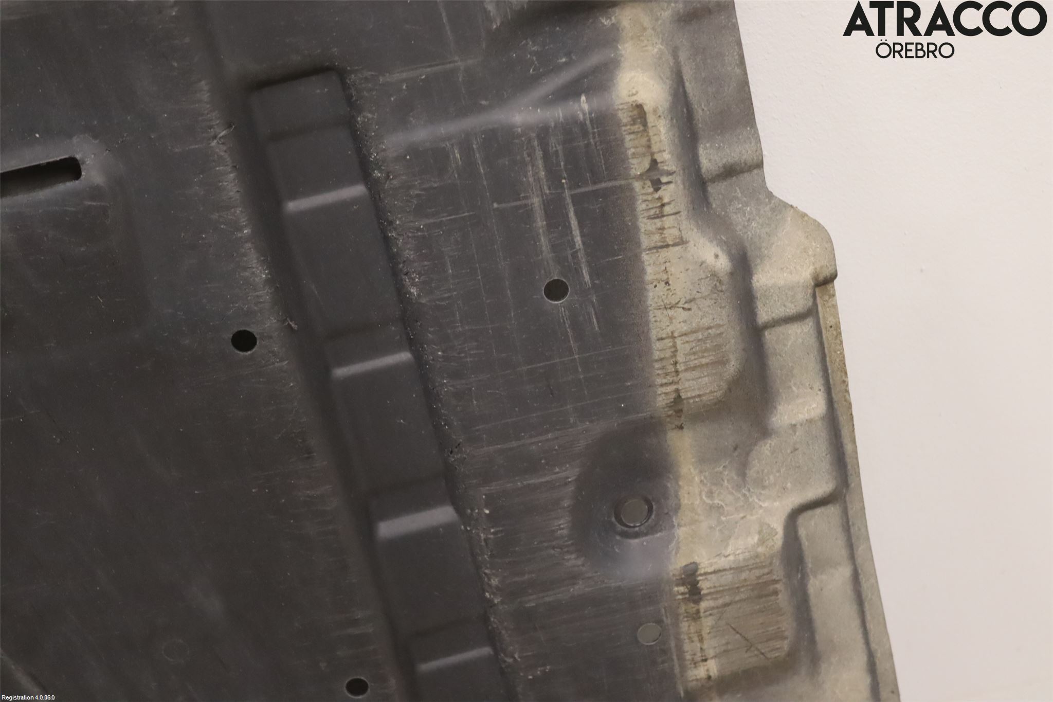 Nissan LEAF 18- Hasplåt Plåt-Plast