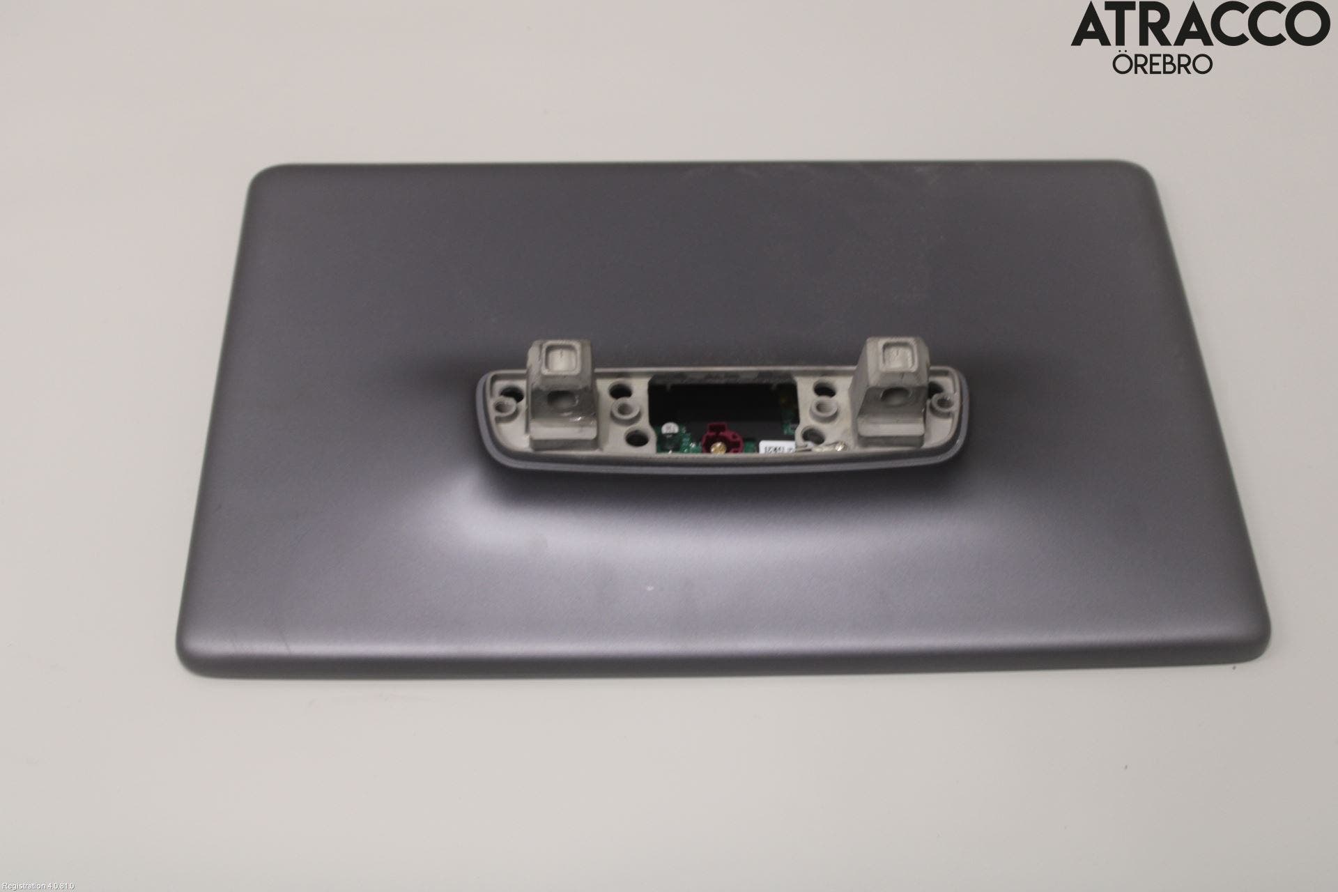 Tesla MODEL 3 17- Bildskärm