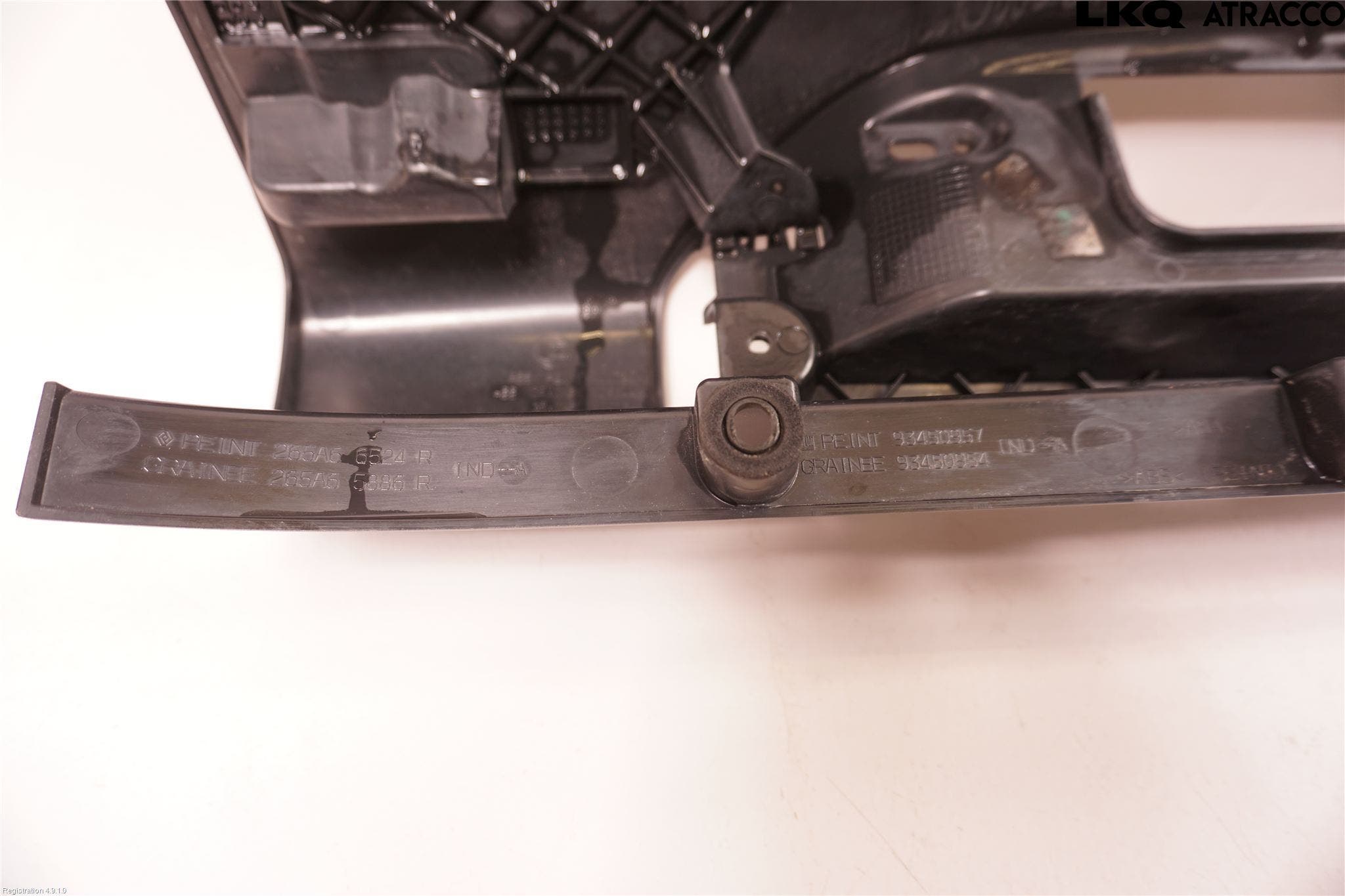 Opel VIVARO 15-19 Bakljussarg