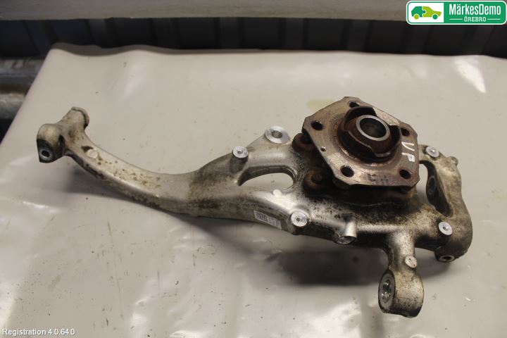 Audi A4/S4 B9 16-19 Styrspindel Lagerhus Vä