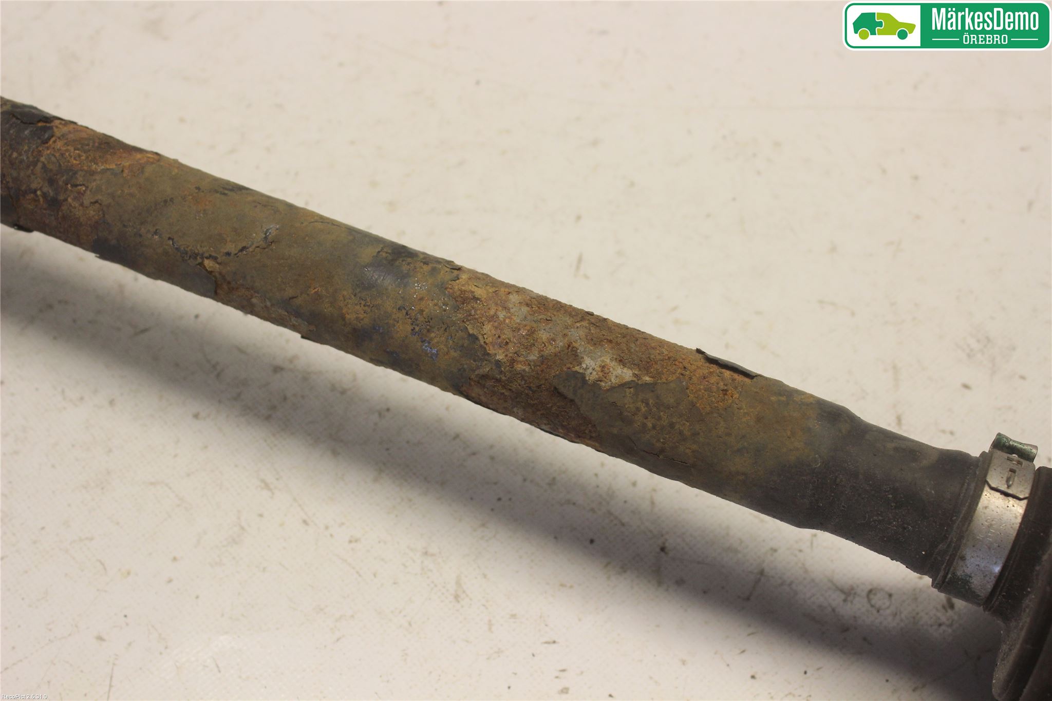 Mercedes-Benz MB GL-KLASS (X164) 06-12 Drivaxel Bak Vänster