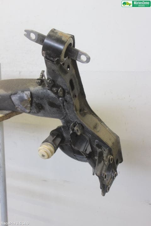 Peugeot 3008 17-24 Bakaxelbalk