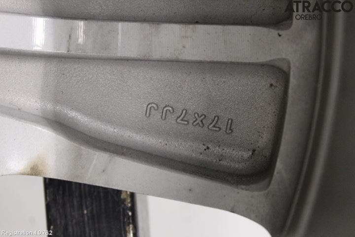 Subaru OUTBACK   04-06 Sommardäck Med Fälg