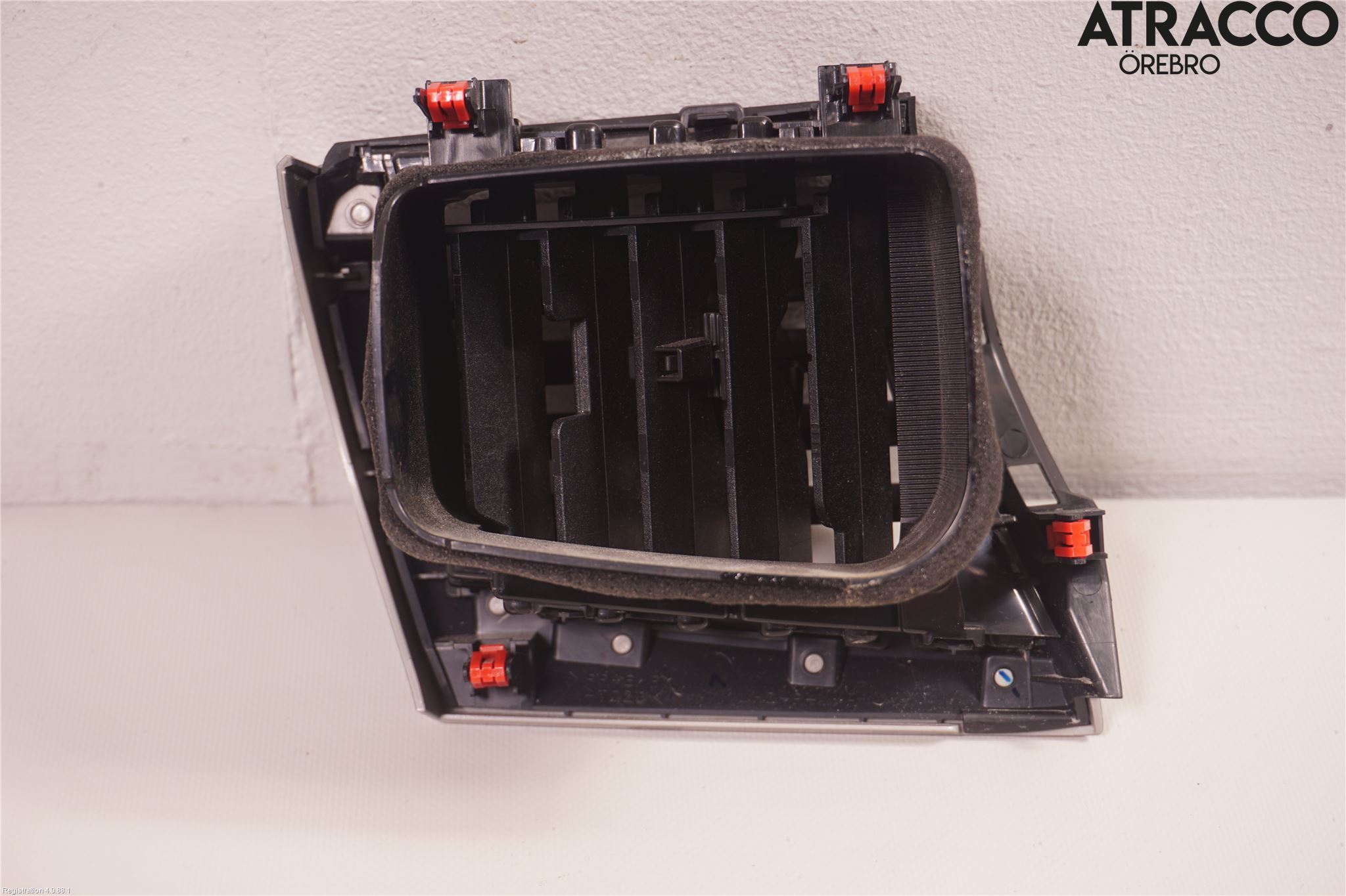 Toyota HILUX 16- Defrosterkanal-Munstycke