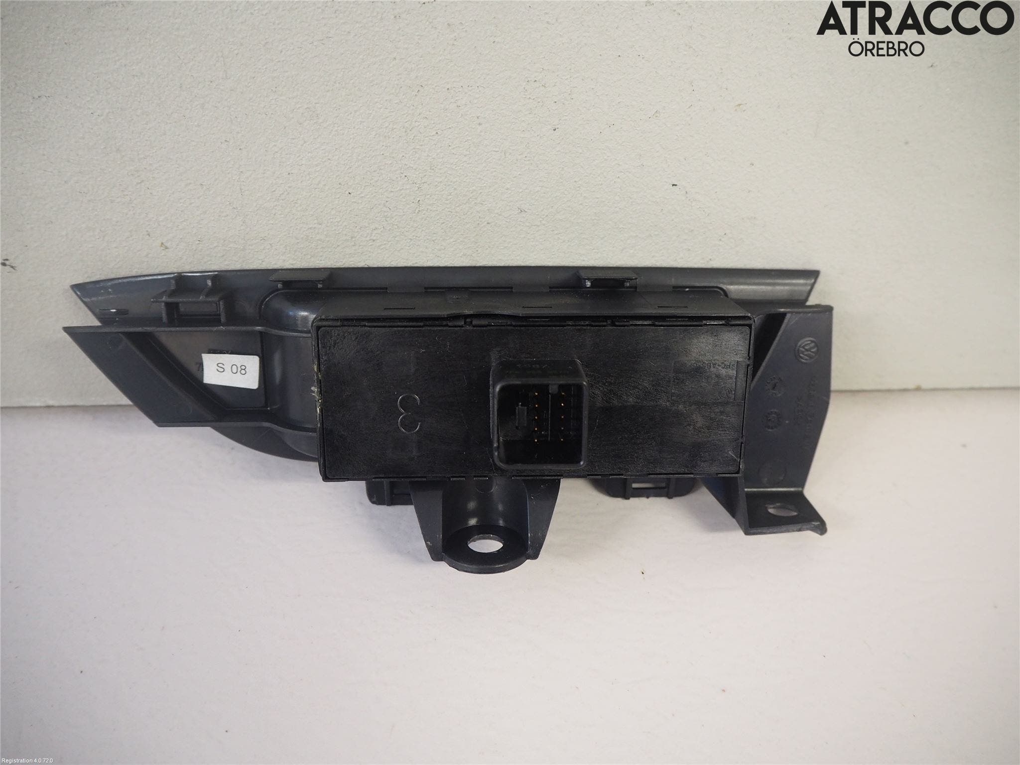 Volkswagen VW TOUAREG 7P 11-18 Strömställare Dörröppnare